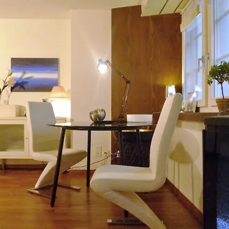 2 Room Suite City Centre * Zurich